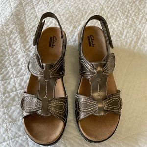 New! Clarks sandals